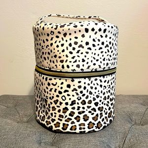 Young Living essential oil diffuser travel storage case.